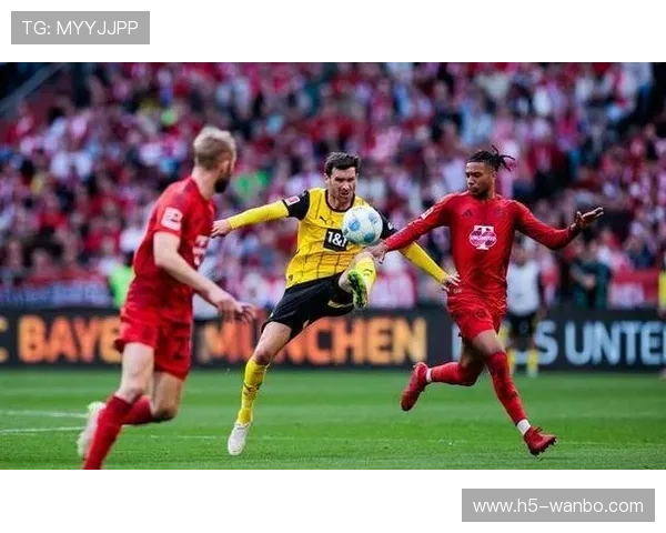 欧冠劲旅爆冷逆转夺冠 球迷热议赛场风云变化